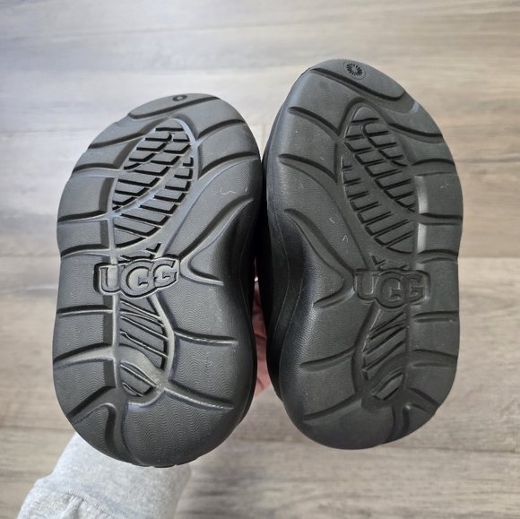 UGG Sport Yeah Clog Slides Black Baby Size 6T Unisex - Picture 5 of 6